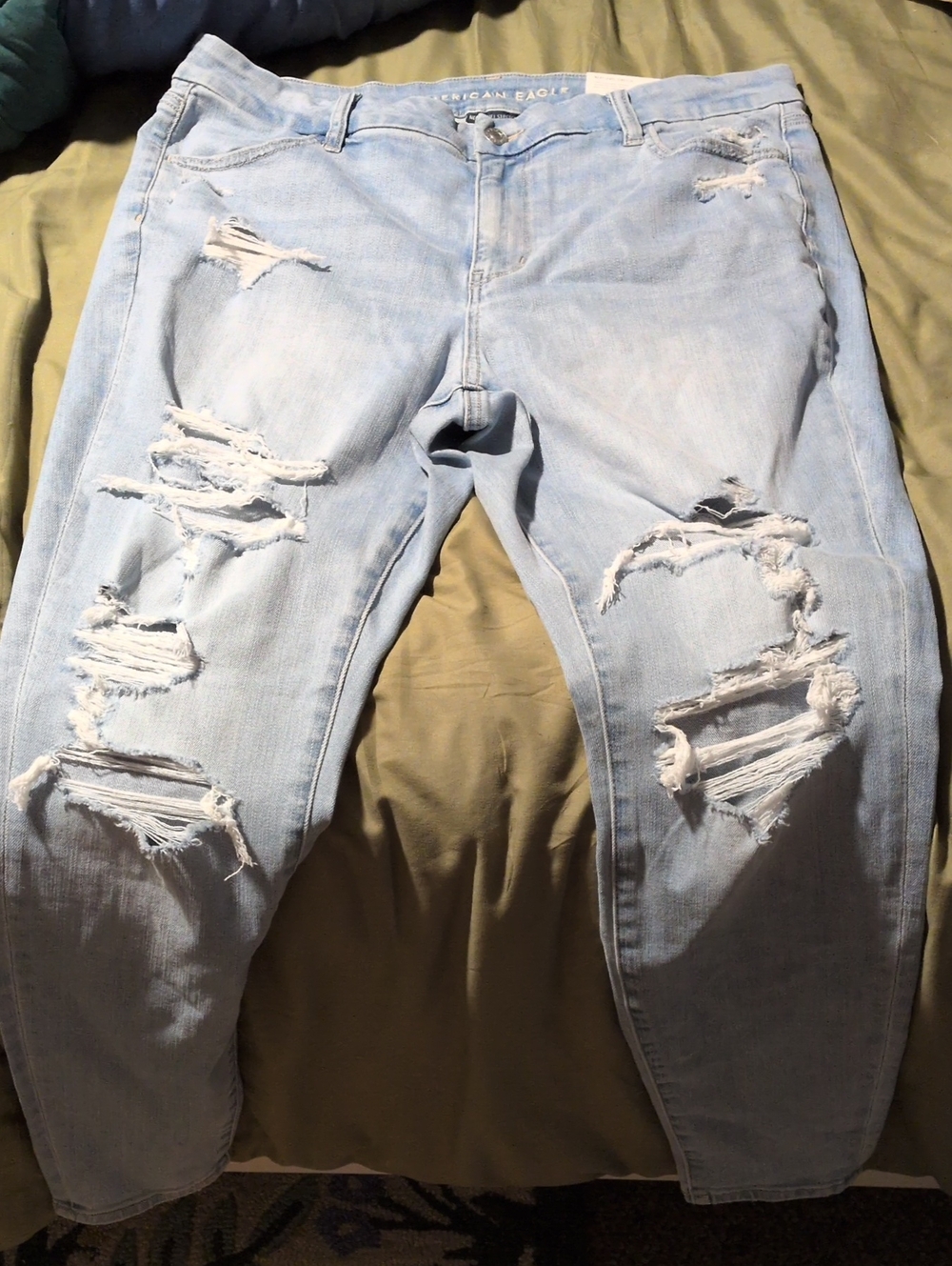 American Eagle Outfitters Light Wash Distressed Skinny Jeans